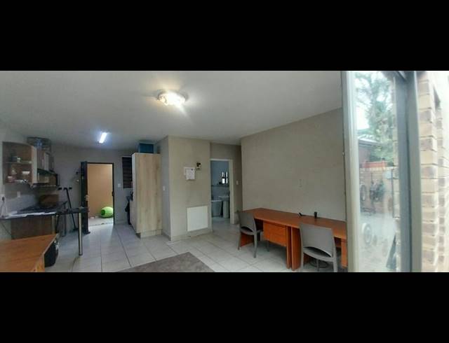 2 BEDROOM TOWNHOUSE FOR SALE IN PRIMROSE HILL